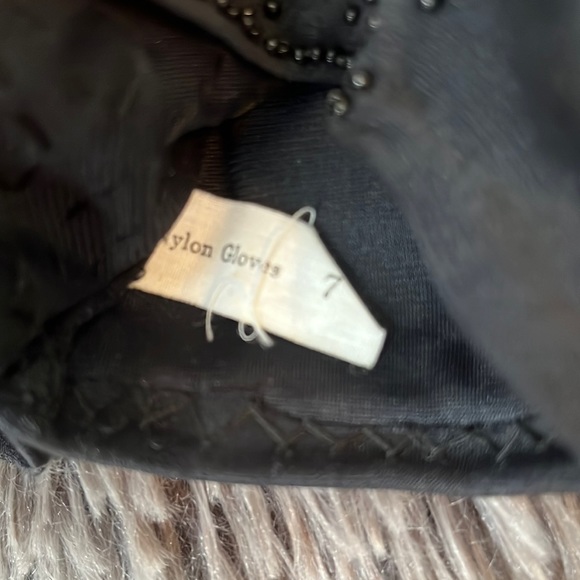 VTG 1950’s dead stock long black beaded gloves - Picture 3 of 5